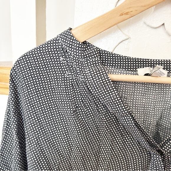 Joie Black White Azbeth Mini Star Puff Sleeve Linen V-Neck Linen Blouse Size XS - Picture 5 of 8